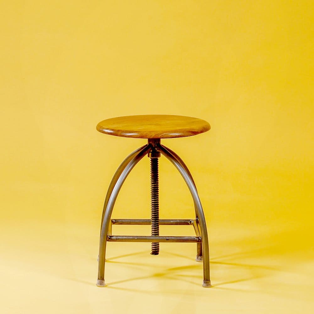 ROUND SHORT LEG STOOL/CHAIR